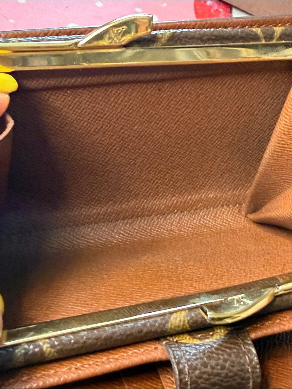 Louis Vuitton iconic lv